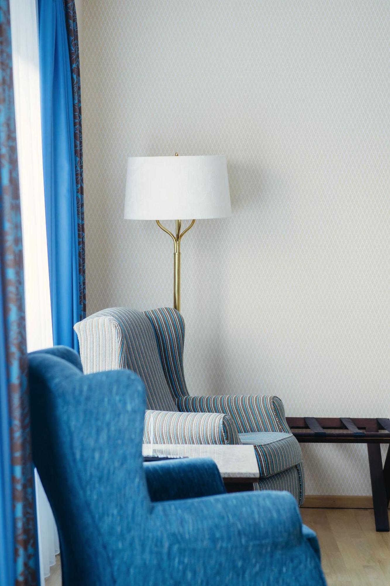 Grand Hotel Karel V Ουτρέχτη Εξωτερικό φωτογραφία A floor lamp