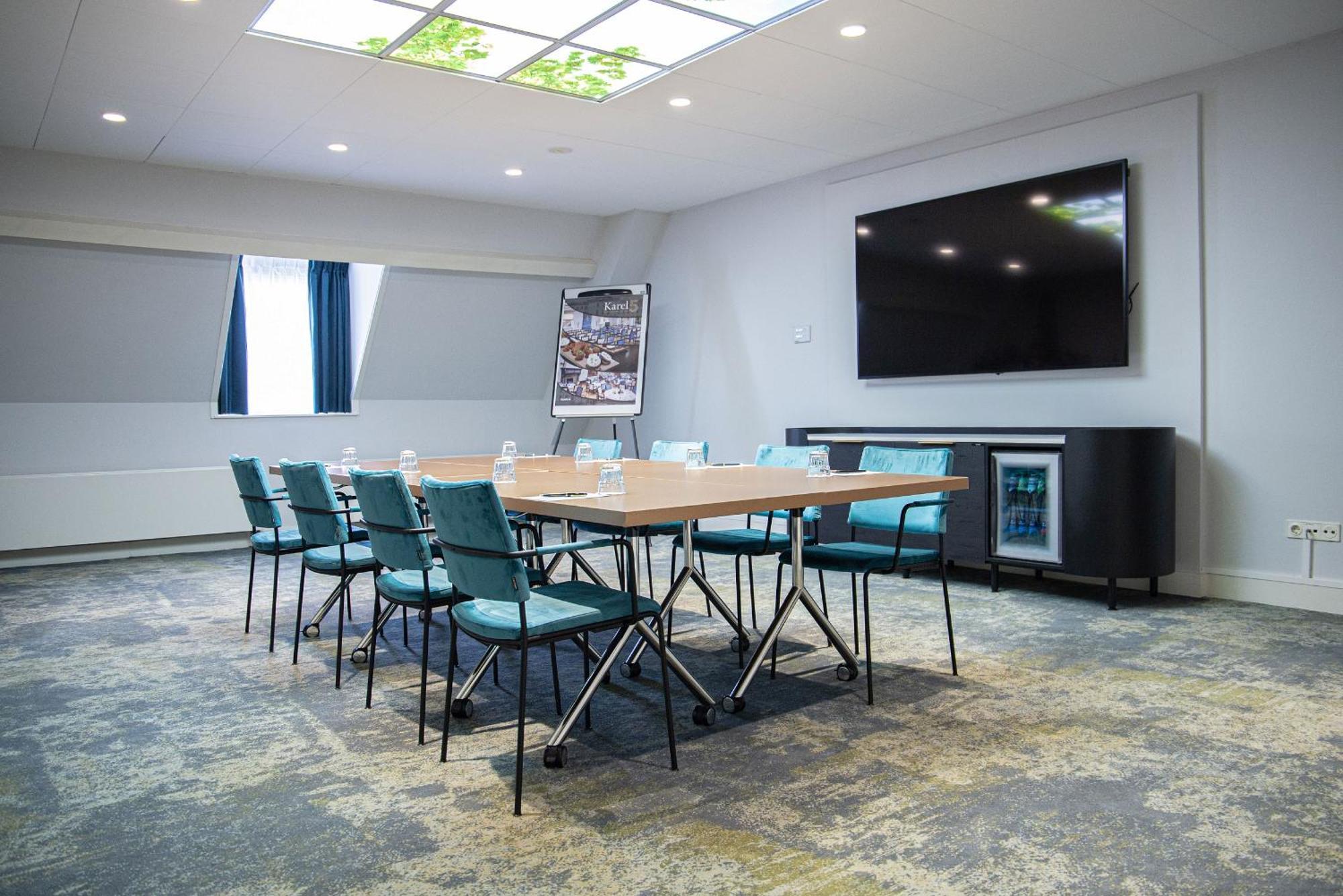 Grand Hotel Karel V Ουτρέχτη Εξωτερικό φωτογραφία The boardroom at the National Centre for Early Childhood