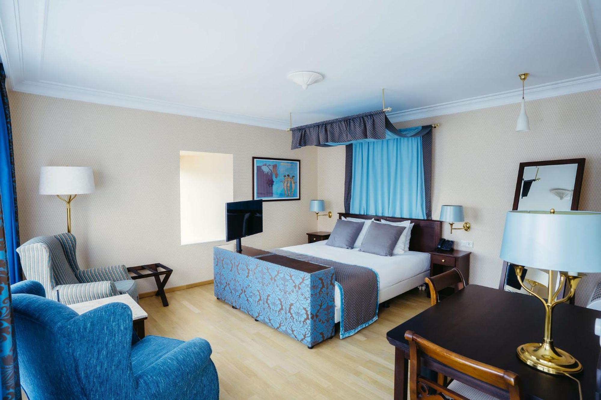 Grand Hotel Karel V Ουτρέχτη Εξωτερικό φωτογραφία A room at the hotel