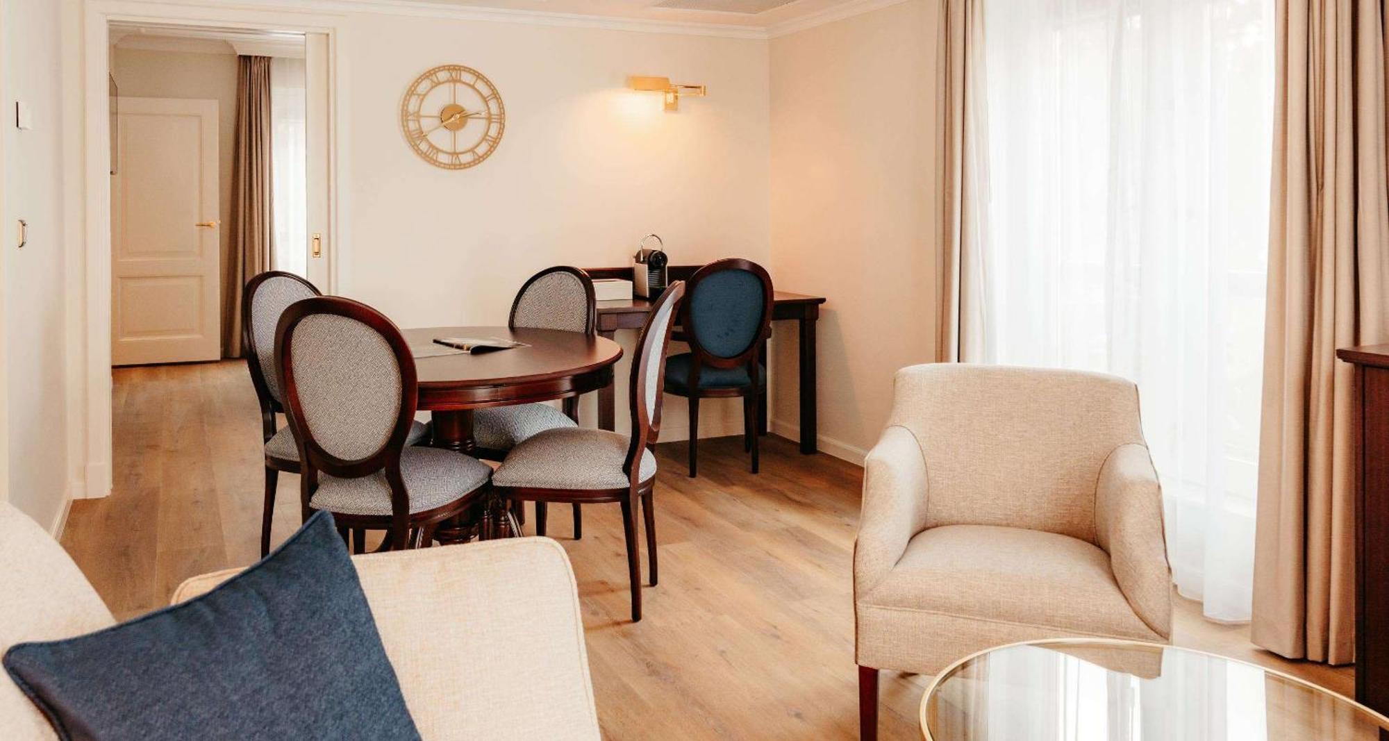 Grand Hotel Karel V Ουτρέχτη Εξωτερικό φωτογραφία The interior of the suite