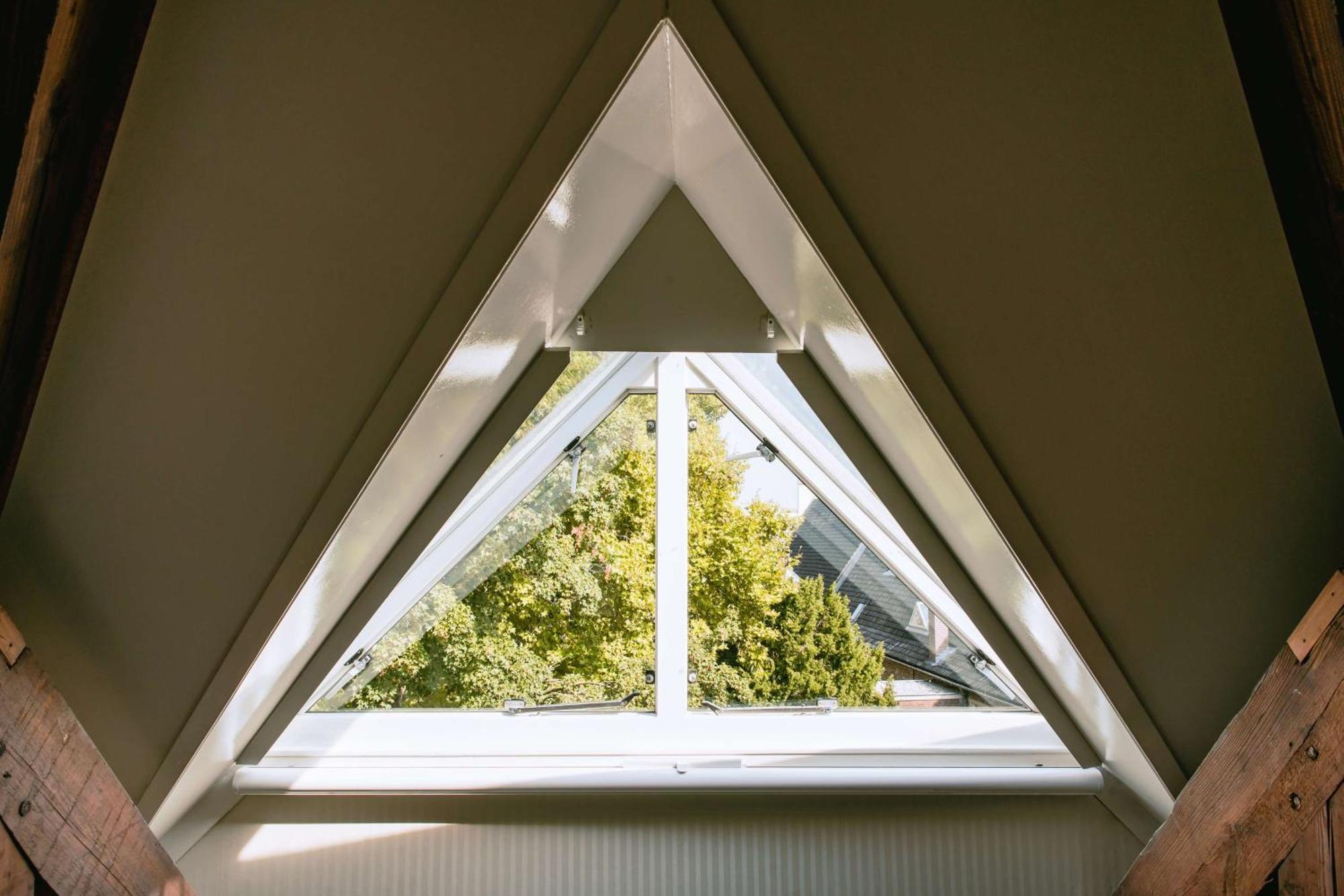 Grand Hotel Karel V Ουτρέχτη Εξωτερικό φωτογραφία A triangular window