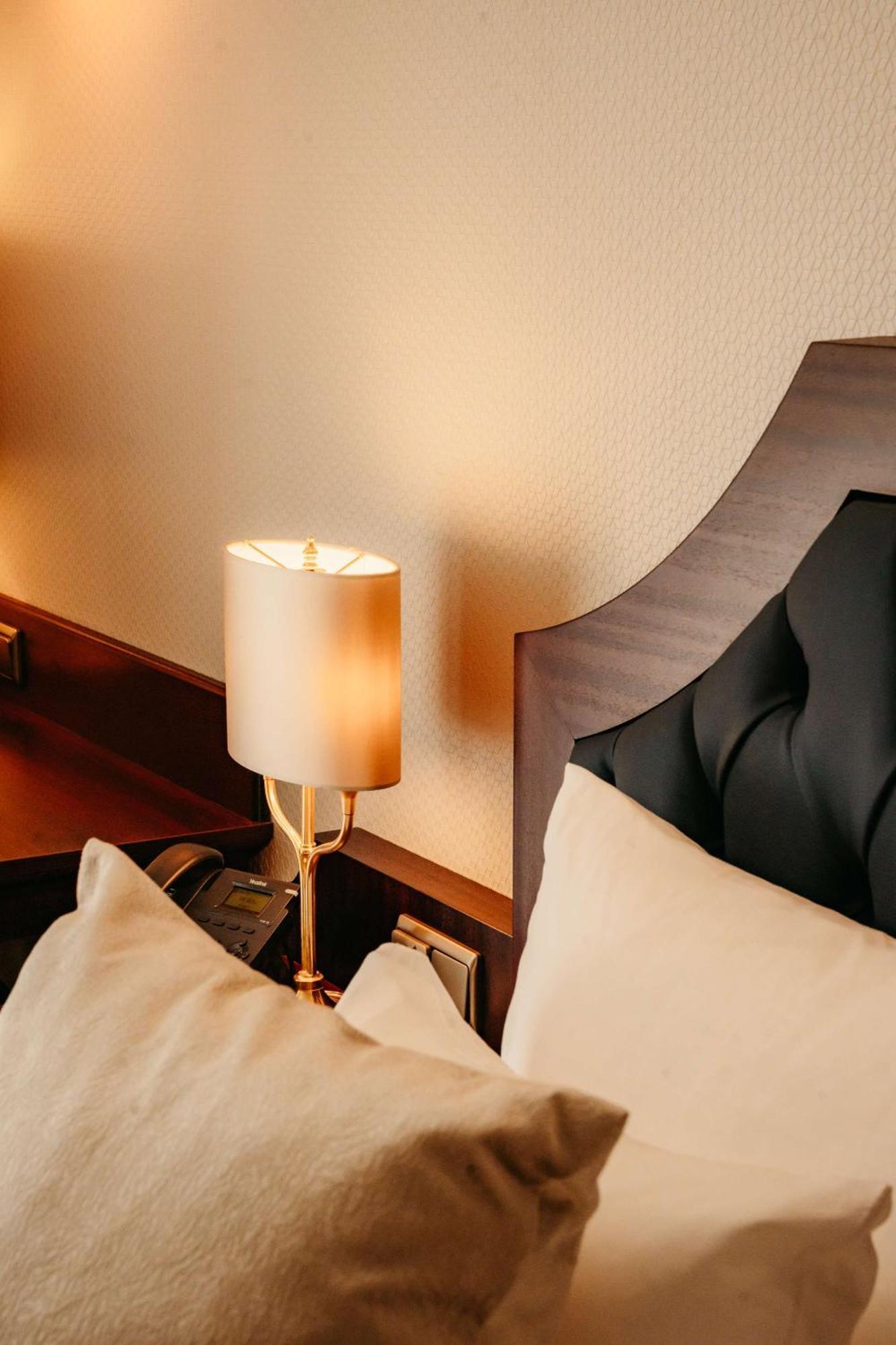 Grand Hotel Karel V Ουτρέχτη Εξωτερικό φωτογραφία A lampshade