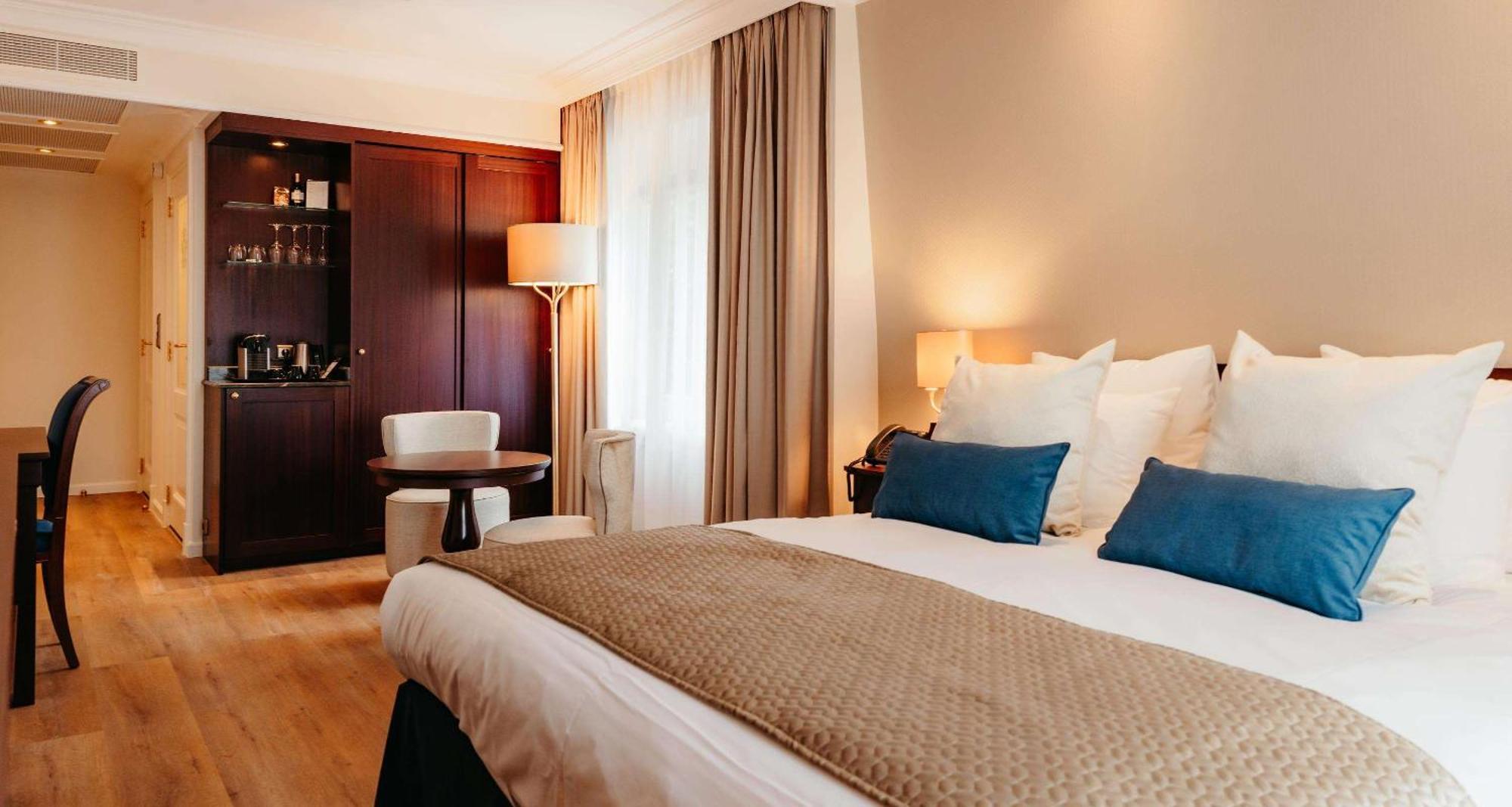 Grand Hotel Karel V Ουτρέχτη Εξωτερικό φωτογραφία A room at the Hotel de France