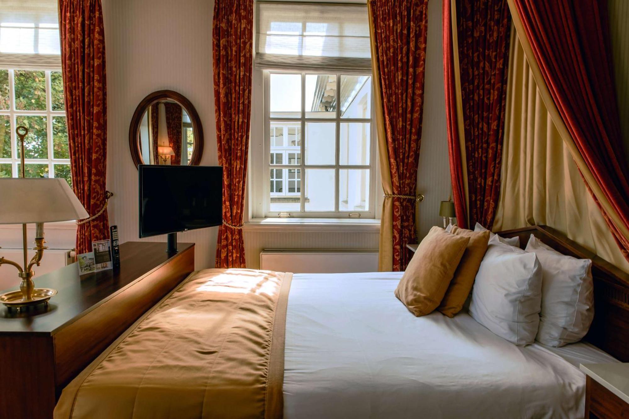 Grand Hotel Karel V Ουτρέχτη Εξωτερικό φωτογραφία A bedroom at the hotel