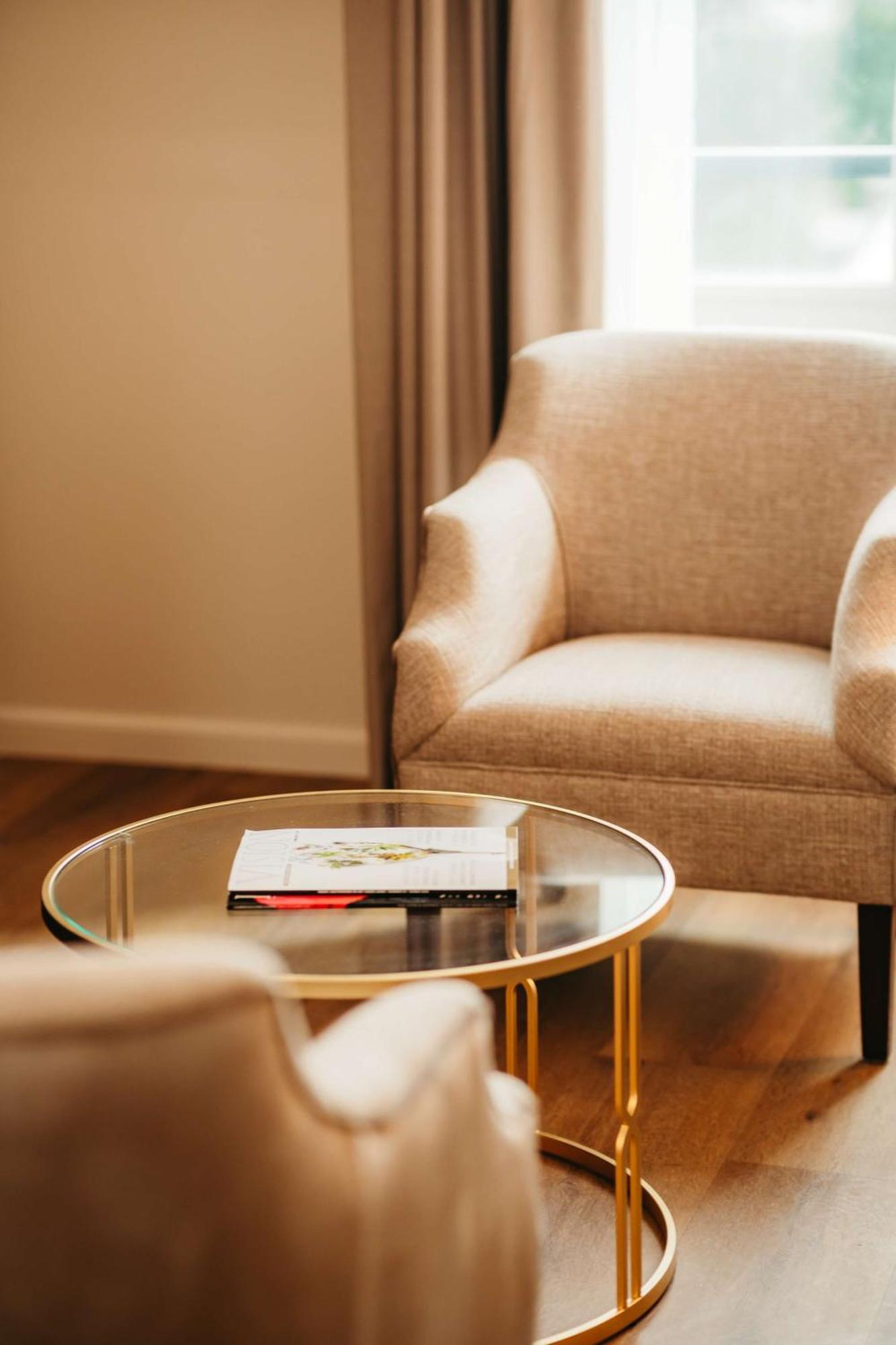Grand Hotel Karel V Ουτρέχτη Εξωτερικό φωτογραφία A glass table